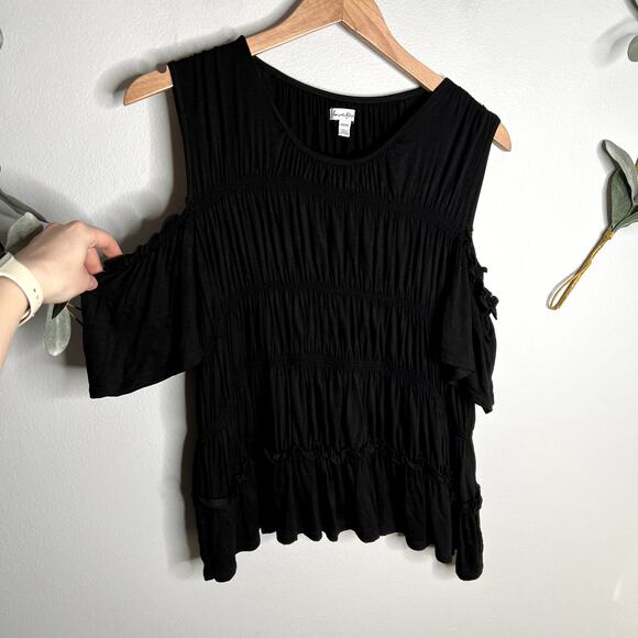 Love,fire Black Short Sleeve Knit Top - Picture 1 of 4